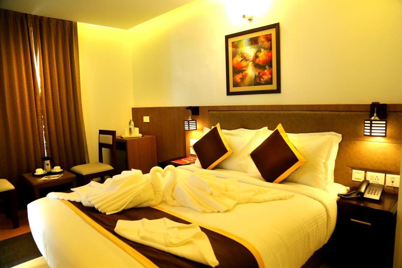 Hotel De Grand Kozhikode Exterior foto