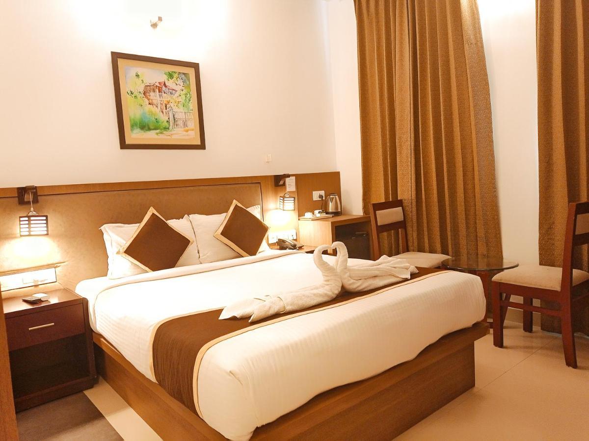 Hotel De Grand Kozhikode Exterior foto