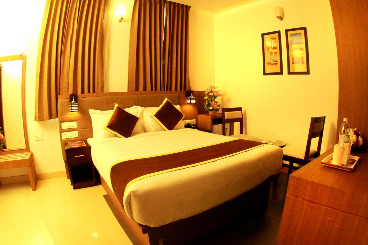 Hotel De Grand Kozhikode Exterior foto